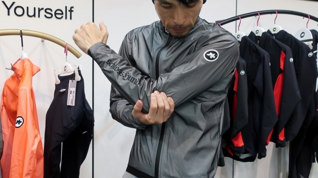 Pick Up Items Equipe RS レインジャケット | ASSOS PROSHOP TOKYO